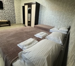 Стандарт четырёхместный в Hotel Sunny Days