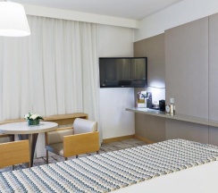 Двухместный люкс двуспальная кровать в Mercure Paris Vaugirard Porte de Versailles