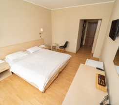 Двухместный номер Standard с красивым видом из окна двуспальная кровать в Гагра