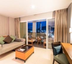 Двухместный номер Deluxe двуспальная кровать в ASHLEE Hub Hotel Patong