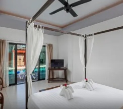 Двухместный номер Pool Access Deluxe (двуспальная кровать) в Phuketa Hotel Phuket Town