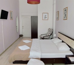 Трехместный номер №506 в Bla Bla Hostel