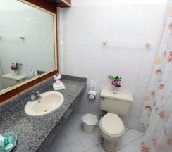 Двухместный номер Standard двуспальная кровать в Coral Island Resort