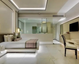Двухместный номер с доступом к бассейну Executive Club двуспальная кровать в Chanalai Romantica Resort Kata Beach - Adults Only