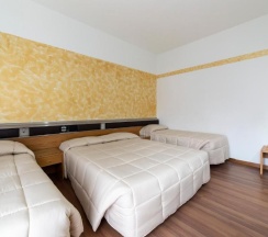 Четырёхместный номер Standard в Park Hotel Rimini