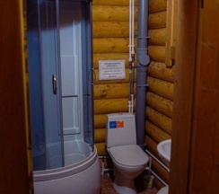 Четырехместная студия (двуспальная и 2 односпальные кровати) в Лесной