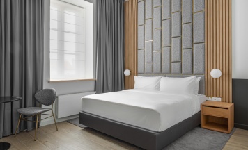 Двухместный номер для людей с ограниченными возможностями двуспальная кровать в The Basilian Minsk, Curio Collection by Hilton