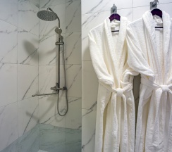 Двухместный номер Делюкс c 1 комнатой с балконом двуспальная кровать в Green land