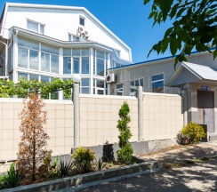 Трехместный номер стандарт с двухспальной и односпальной кроватями в Восход