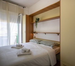 Двухместный номер Standard с балконом двуспальная кровать в Hotel Mamy