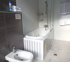 Двухместный люкс двуспальная кровать в Летучая мышь