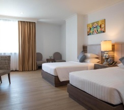 Трёхместный семейный номер Premier North Tower в The Berkeley Hotel Pratunam