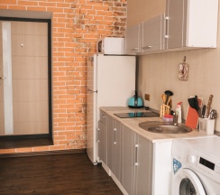 Студия с балконом и 3мя окнами на Светланской 7-14 в Порто-франко