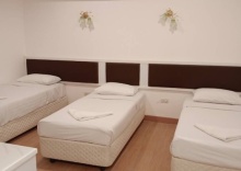 Двухместный номер Standard 2 отдельные кровати в Royal Garden Home Hotel