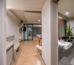 Люкс Deluxe с 2 комнатами в Krabi La Playa Resort
