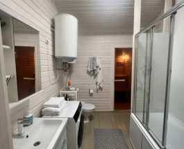 Коттедж с красивым видом из окна в Гостевой дом