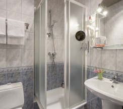 Стандартный в Искра