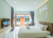 Двухместный семейный люкс двуспальная кровать в The Bed Vacation Rajamangala Hotel