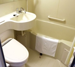 Номер Standard в Toyoko Inn Okinawa Naha Omoromachi Ekimae