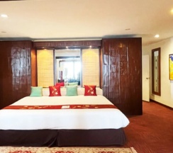 Двухместный люкс Bourgogne Ocean Wing двуспальная кровать в Mom Tri's Villa Royale