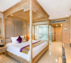 Двухместный номер Honeymoon Deluxe двуспальная кровать в Royal Cliff Beach Terrace Hotel Pattaya