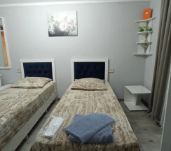 Четырёхместный номер Superior с балконом в Samira