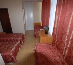 Четырехместный "Стандарт" с балконом в Аллес