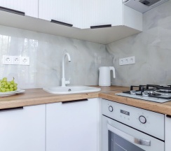 Апартаменты с 2 комнатами с балконом в Квартира Eliza Home у ст. метро Ул. Дыбенко