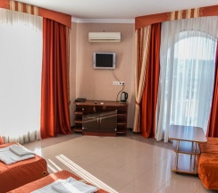 Люкс Четырёхместный в Южная ночь