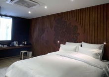 Двухместный номер Deluxe двуспальная кровать в The Nhorm Hotel Ratchada