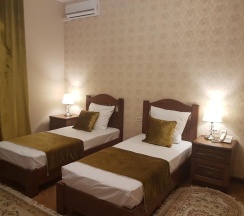 Номер полулюкс с 2 односпальными кроватями в Нальчик Холл