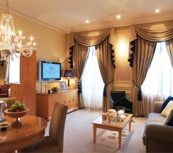 Люкс «Дизайнерский» в Балчуг Кемпински Москва