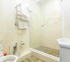Апартаменты c 1 комнатой с балконом и рядом с пляжем в Апартаменты Apartment on Primorskaya