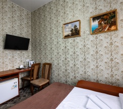 15 Одноместный номер(стандарт ),с двухспальной кроватью. в Аппартамент