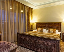 Двухместный люкс Ambassador двуспальная кровать в Royal Hotel Spa&Wellness