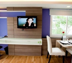 Люкс Deluxe с балконом в iCheck inn Residences Sukhumvit 20