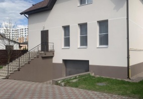 Коттедж Частный дом в центре Минска в Минске