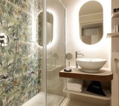 Двухместный номер Look двуспальная кровать в Adriatic Palace Hotel