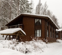 Коттедж "Компания" в Золотая долина