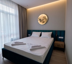 Апартаменты повышенной комфортности с 2 балконами и видом на горы в Alba inn apartments