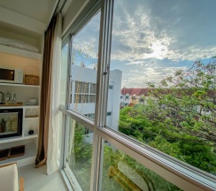 Двухместный семейный номер Deluxe с видом на горы в Sino House Phuket Hotel
