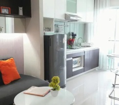 Двухместный номер Standard с балконом двуспальная кровать в The Scene Condo By The Rich