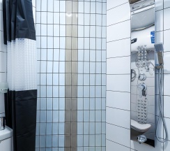 1-комнатные апартаменты эконом с 1 двуспальной кроватью (без окна) в Prim Rooms Apt Apartments (Прим Румс Апт Апартментс)