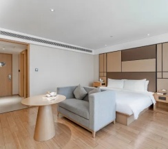 Двухместный номер Business (двуспальная кровать) в JI Hotel Lujiazui Babaiban