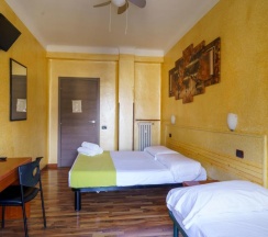 Трёхместный номер Standard в Hotel America