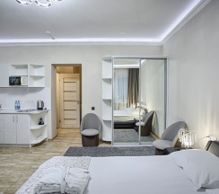 Двухместные апартаменты 5 с видом на парк двуспальная кровать в Exclusive Hotel&Apartments