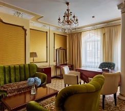 Трехкомнатные апартаменты с двумя спальнями в The Rooms Boutique Hotel