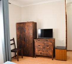 Стандарт с двуспальной кроватью и балконом в Альпийский двор