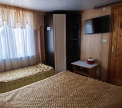 3-местная комната стандарт в Людмила