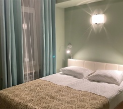 Базовый двухместный с одной большой кроватью в Comfort Hotel
